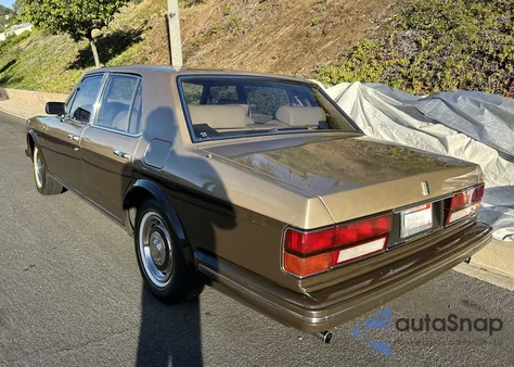 1985 Rolls-Royce Silver Spirit z USA, uszkodzony, nr VIN SCAZS42A0FCX12845